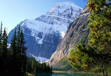 布拉格斯巴达主场战胜希伯尼亚，取得欧洲联赛首胜