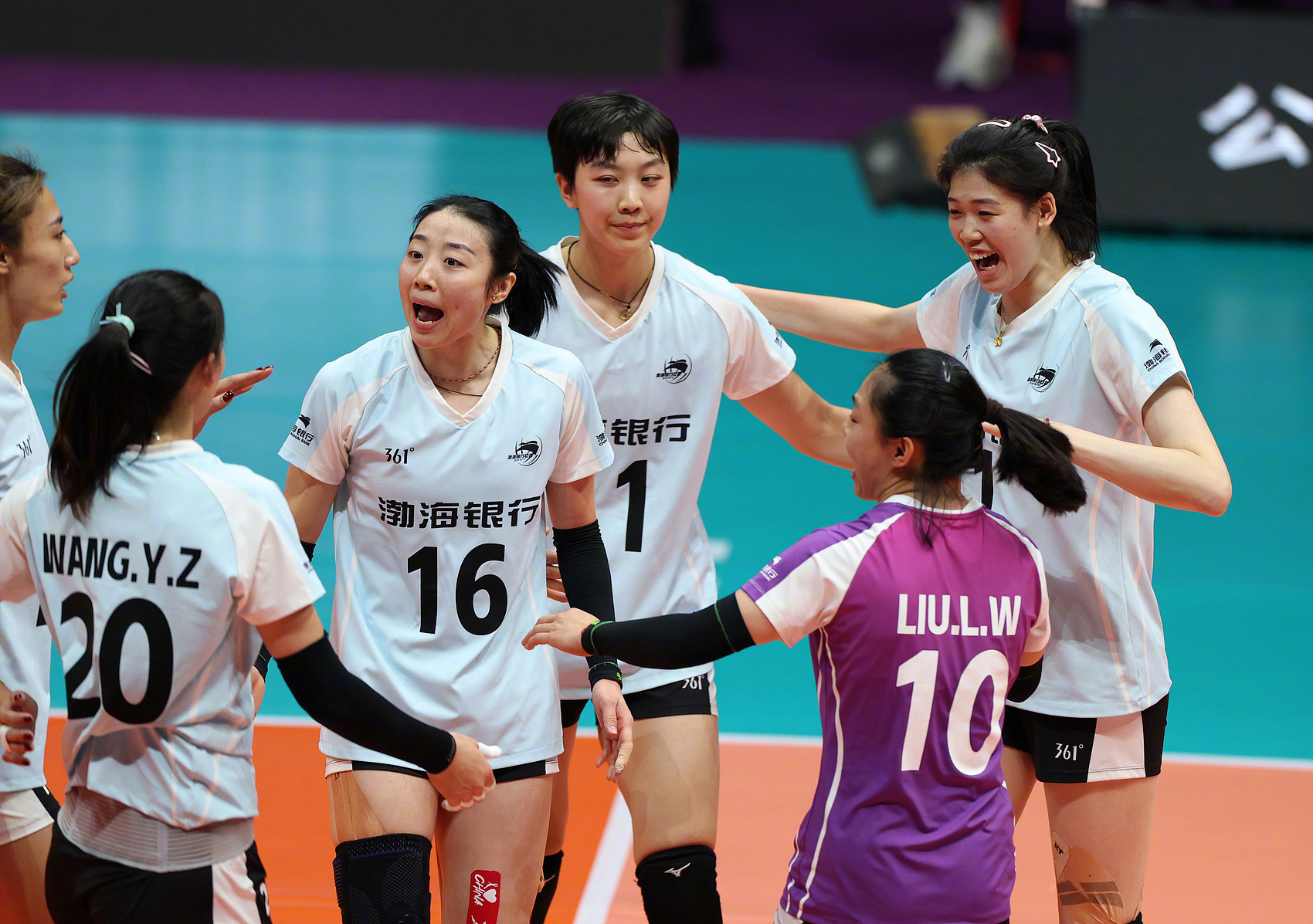 关于巴西女排豪取五连胜，晋级半决赛的信息