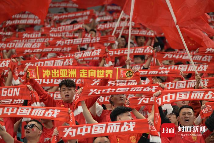 od体育app-关于塔斯马尼亚联球迷现场助威，球队斗志昂扬的信息
