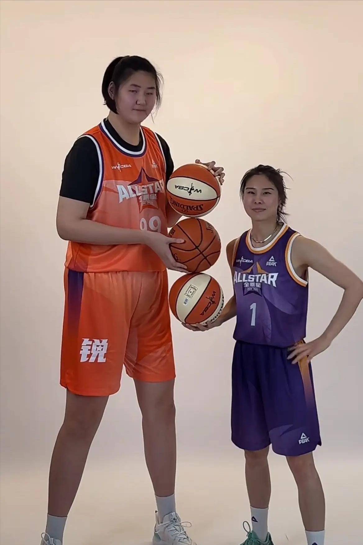 亚洲杯-张子宇11分钟13分女篮狂胜印尼51分的简单介绍